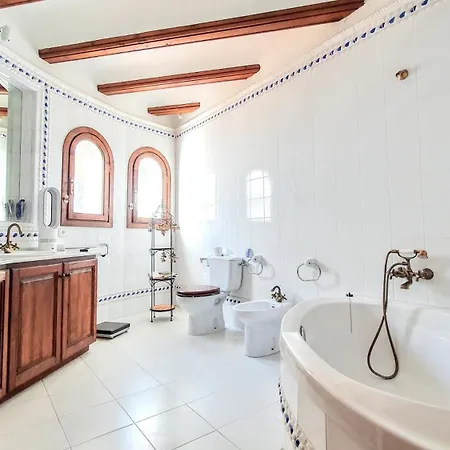 Paradise Garden Sea-view Local Style Villa